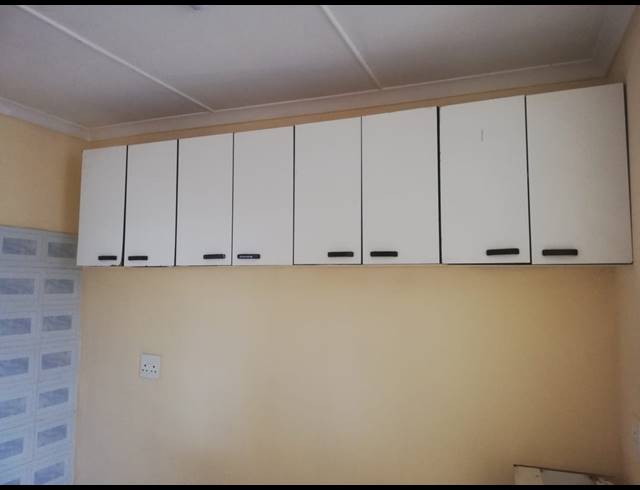 2 BEDROOM HOUSE TO LET IN REDCLIFFE